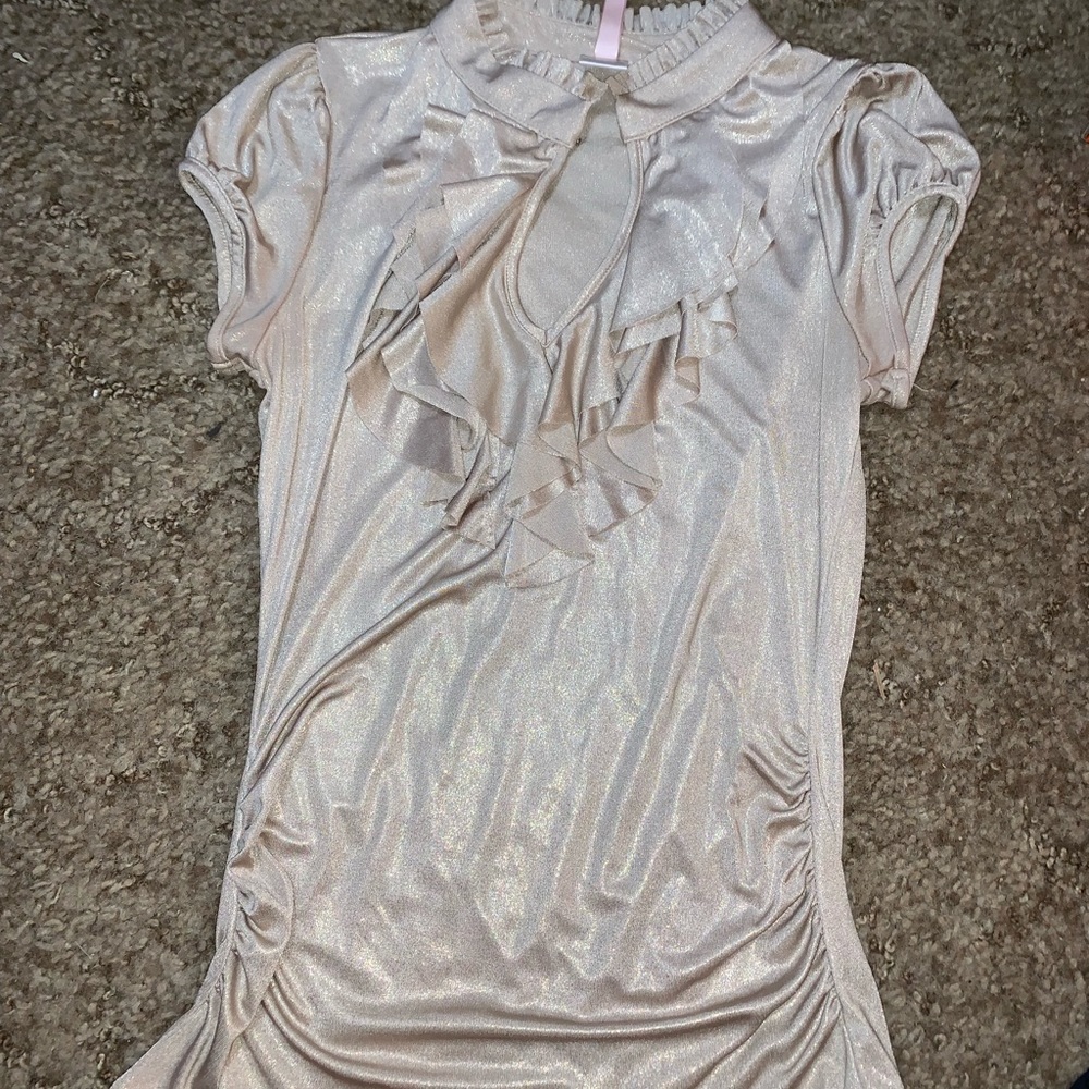 Gold shirt. Size small